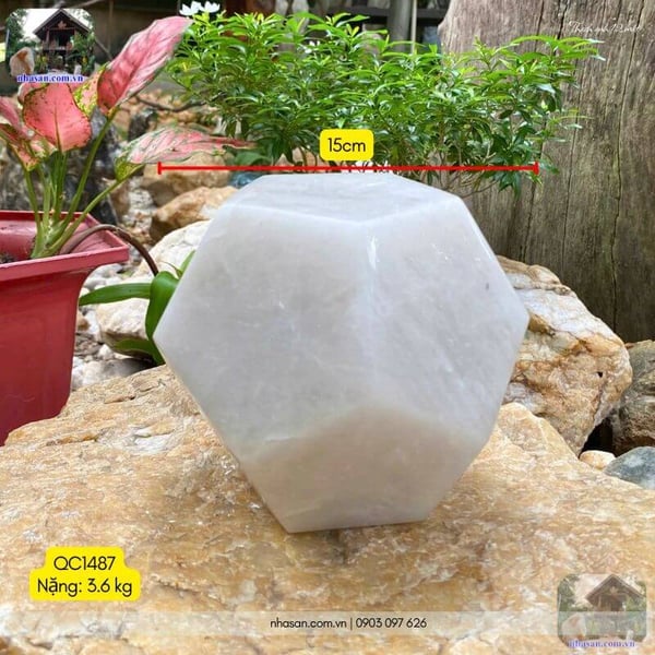 Đá thạch anh 12 mặt 15cm QC1487 - 3.6kg 