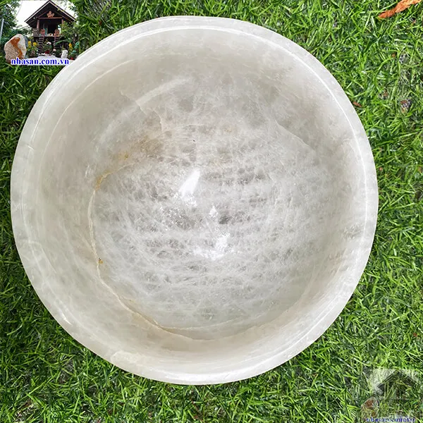Bát đá thạch anh trắng 0.94kg -14.5cm B38