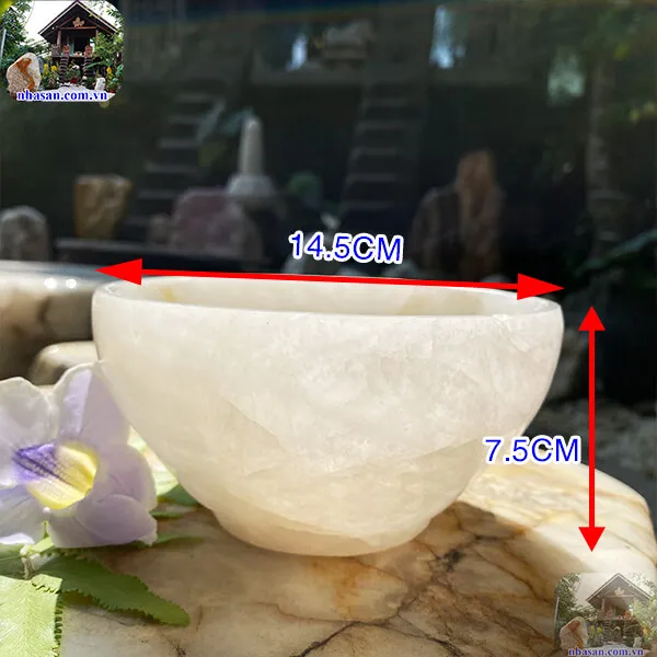 Bát đá thạch anh trắng 1.08kg -14.5cm B40