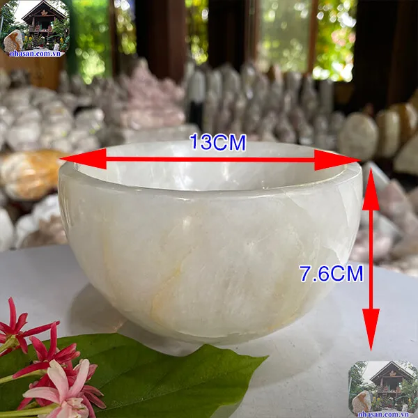 Bát đá thạch anh trắng 1.06Kg-13cm B61