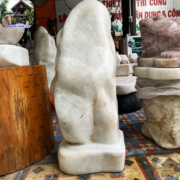 Trụ đá thạch anh trắng 105kg, cao 76cm x ngang 26cm - T558