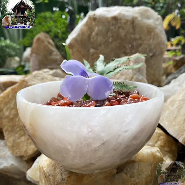 Bát đá thạch anh trắng 1.04kg-14.5cm B30
