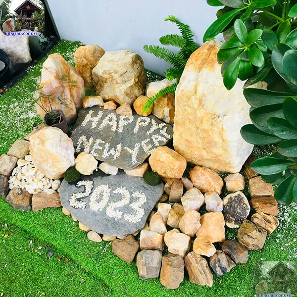 Tiểu cảnh đá phong thủy - xu hướng trang trí tết 2023 TC44