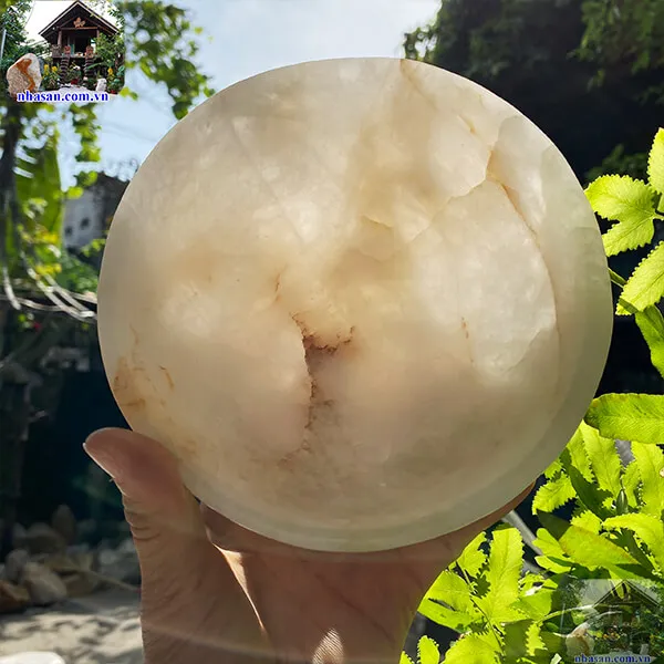 Bát đá thạch anh trắng 1.08kg -14.5cm B31