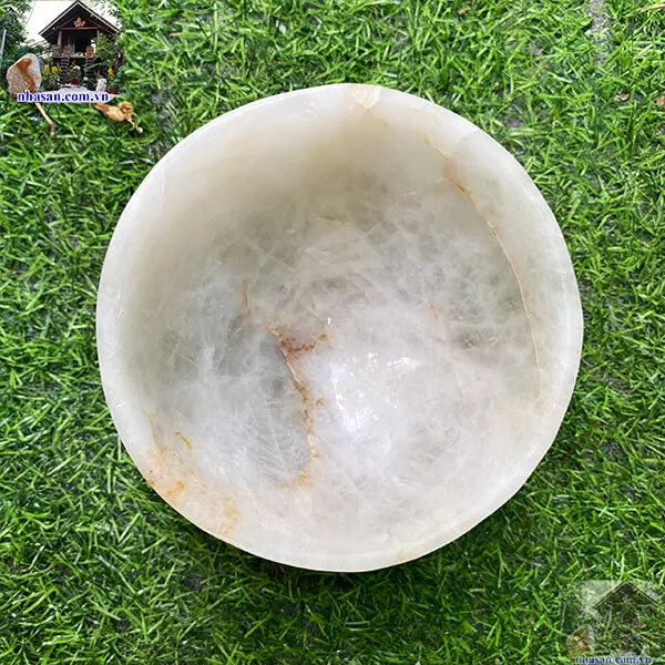 Bát đá thạch anh trắng 1.08kg -14.5cm B31