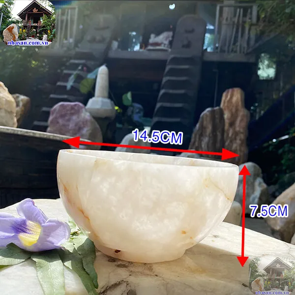 Bát đá thạch anh trắng 1.08kg -14.5cm B31