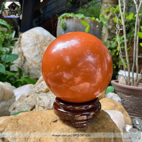 Bi cầu ngọc bích đỏ (Jasper) 2.9kg - 13cm - QC1477