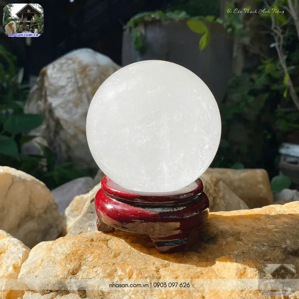 Bi cầu thạch anh trắng QC1472 - 1.04kg - 8.8cm