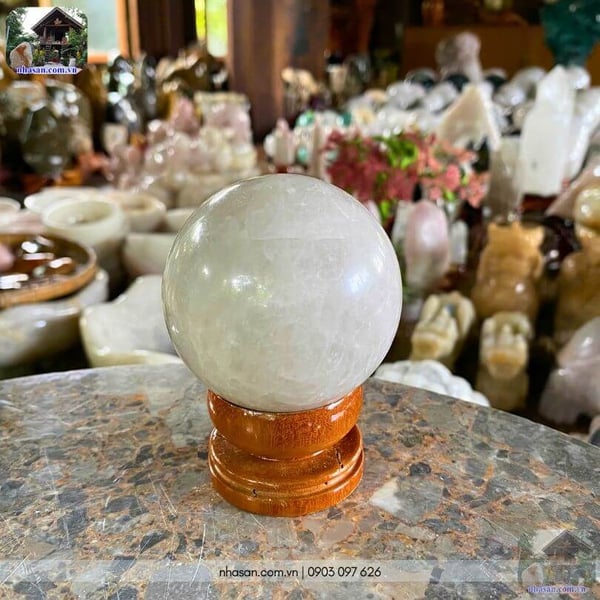 Bi cầu thạch anh trắng QC1547 - 460gr - 6.9cm
