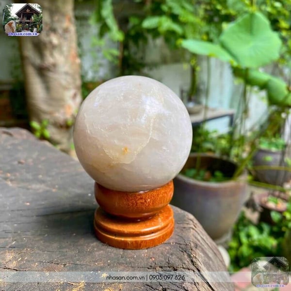 Bi cầu thạch anh trắng QC1548 - 440gr - 6.8cm