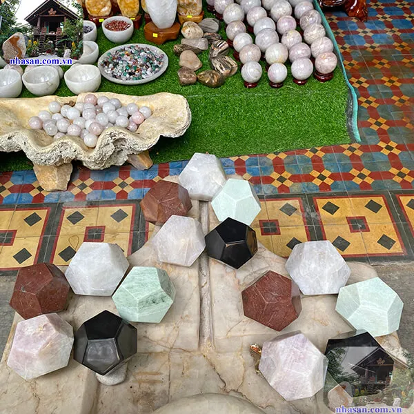 Bộ đá 12 mặt ngũ hành phong thủy bổ sung sinh khí, tránh xung sát - DNH01