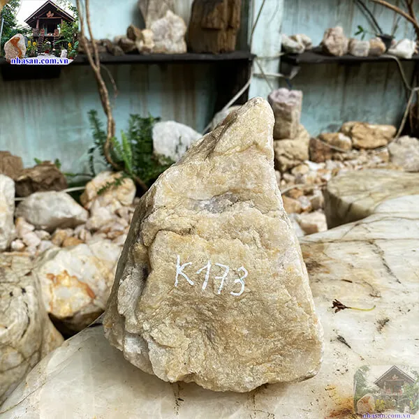 Đá thạch anh hồng thô 7kg-K173