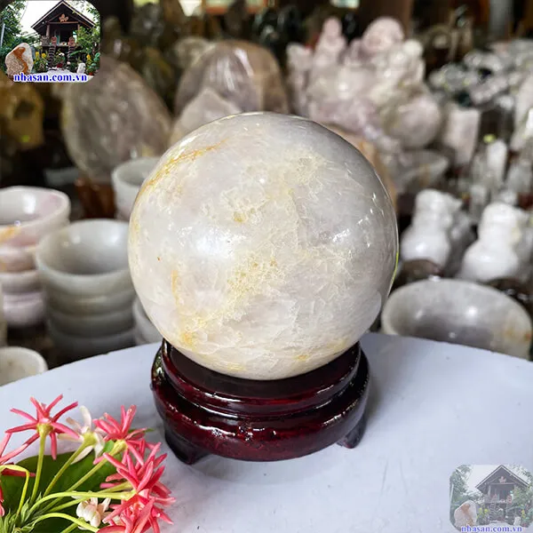 Quả cầu thạch anh hồng 10.4cm-1.46kg-QC1036
