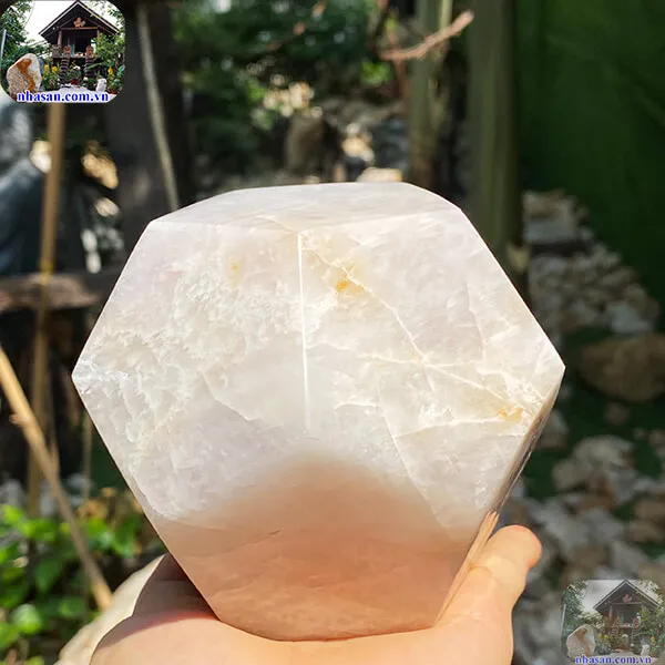 Thạch anh hồng 12 mặt cho người mệnh thổ - hỏa