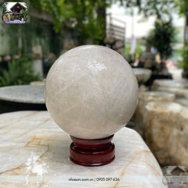 Cầu đá thạch anh trắng QC1576 - 24.8kg - 26.5cm