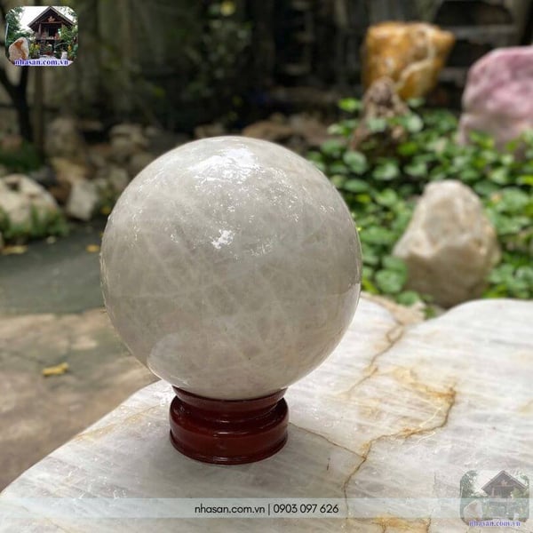 Cầu đá thạch anh trắng QC1576 - 24.8kg - 26.5cm