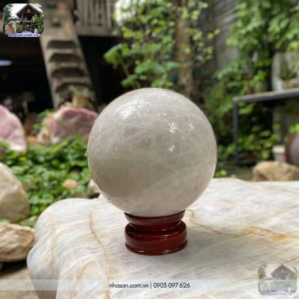 Cầu đá thạch anh trắng QC1576 - 24.8kg - 26.5cm