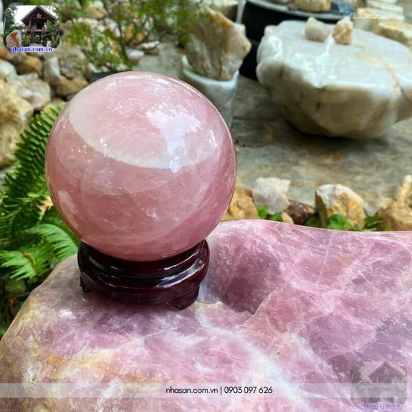 Cầu thạch anh hồng 12cm nặng 2.3kg QC1483