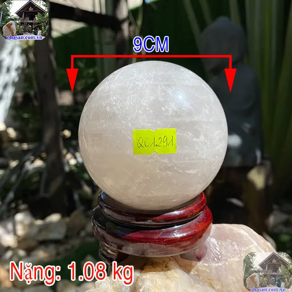 Quả cầu thạch anh trắng QC1291 nặng 1.08kg, đường kính 9cm