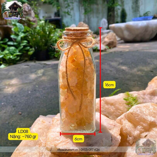 Chai đá thạch anh vàng vụn - Điểm nhấn Decor mộc mạc, cân bằng năng lượng không gian sống