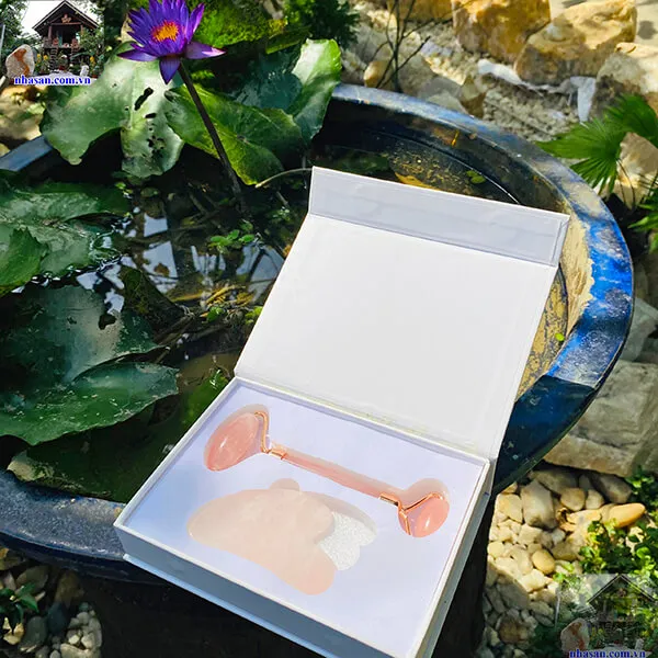 Combo thanh lăn mặt massage đá thạch anh hồng phục hồi độ đàn hồi của làn da - MS06