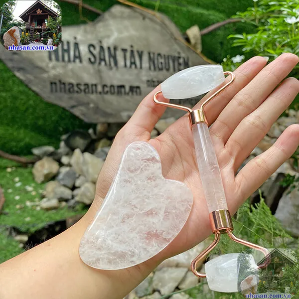 Combo thanh lăn mặt và miếng massage đá thạch anh trắng tự nhiên
