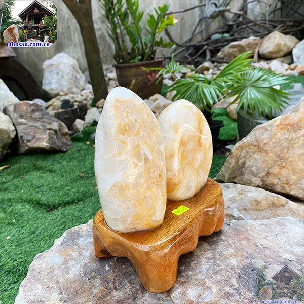 Thạch anh bông vàng 3.1kg (KT: 22 x 19 cm) - TAV137