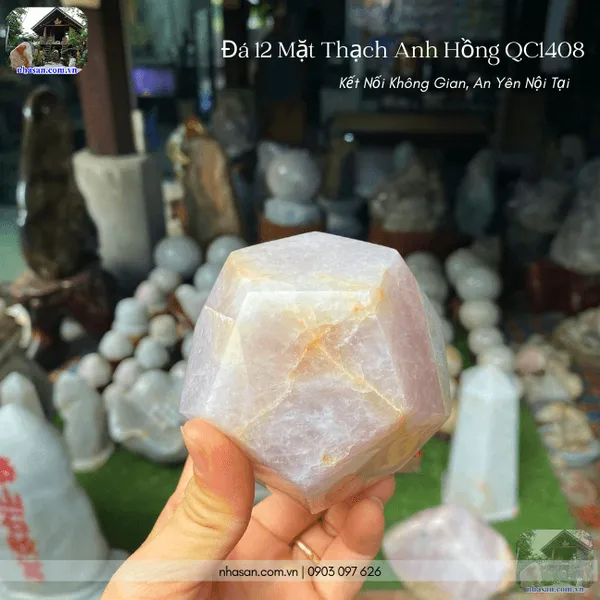 Đá 12 mặt thạch anh hồng QC1408 nặng 640gr, đường kính 8.6cm