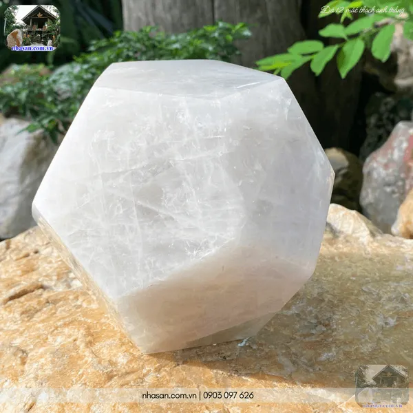 Đá 12 mặt thạch anh trắng 14cm - 3.72kg - QC1455