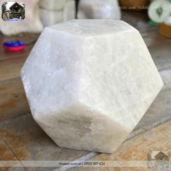 Đá 12 mặt thạch anh trắng 19kg - 24cm - QC1432
