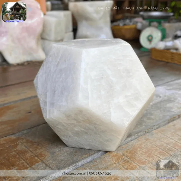 Đá 12 mặt thạch anh trắng 19kg - 24cm - QC1432