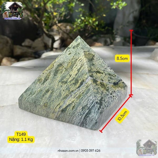 Đá kim tự tháp canxedon T149 nặng 1.1kg (8.5x10.3cm)