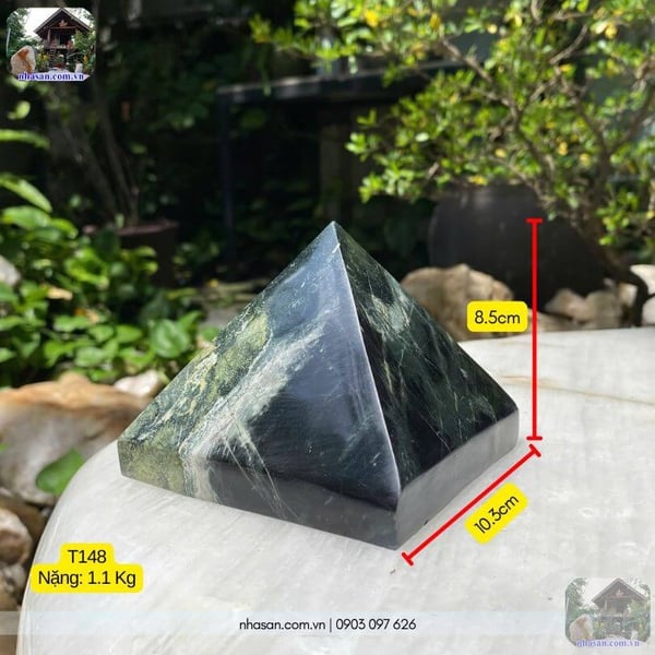 Đá kim tự tháp canxedon T148 - 1.1kg (8.5x10.3cm)