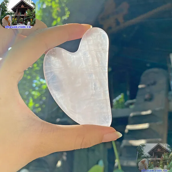 Miếng đá massage mặt gua sha thạch anh hồng chống lão hóa, mờ thâm bọng mắt