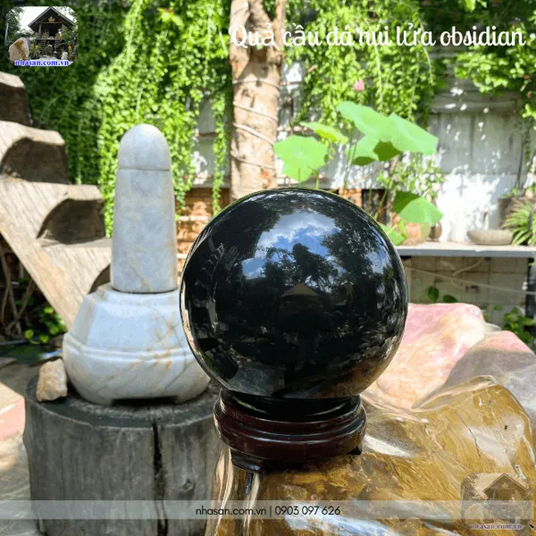 Quả cầu đá núi lửa obsidian 5.6kg-16cm-QC1417