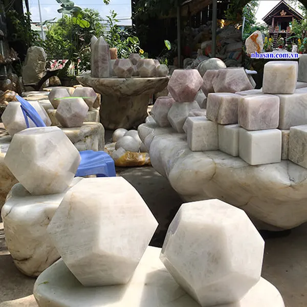 White quartz stone