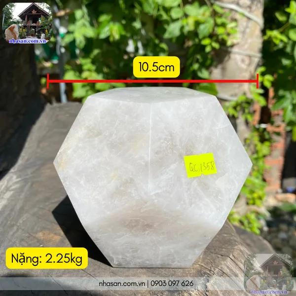 Đá thạch anh 12 mặt QC1358 nặng 2.25kg, mặt cạnh 7.5cm, đường kính 10.5cm