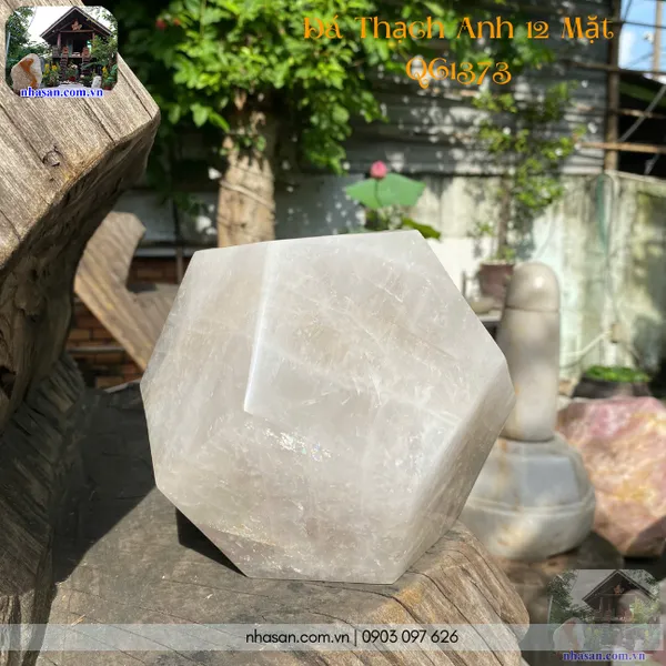 Đá thạch anh 12 mặt QC1373 nặng 6kg, đường kính 15cm