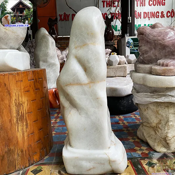 Trụ đá thạch anh trắng 105kg, cao 76cm x ngang 26cm - T558