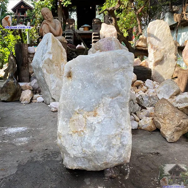 Đá thạch anh trắng thô khối 85kg-K163