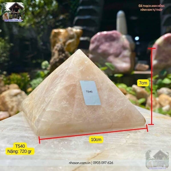 Đá thạch anh hồng hình kim tự tháp nặng 720gr, cao 7cm x ngang 10cm - T540