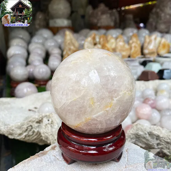Quả cầu thạch anh hồng 8.5cm-940gr-QC1077