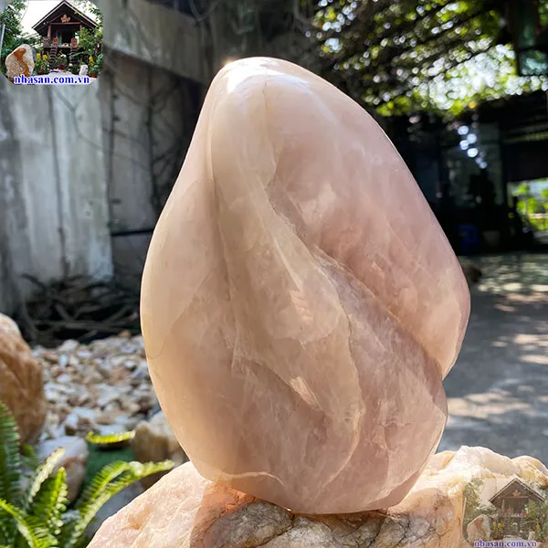 Đá thạch anh hồng phong thuỷ T690, nặng 2.64kg, kích thước 18x13x7 cm