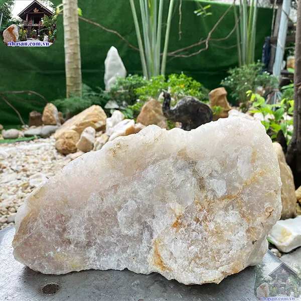 Đá thạch anh hồng thô khối 6.9kg-K137