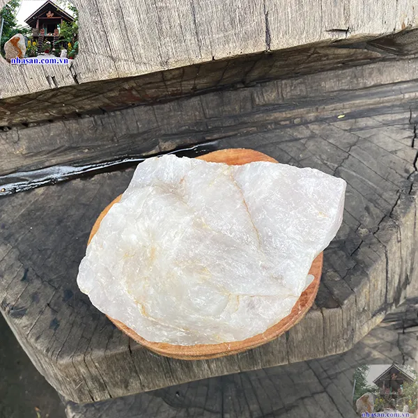 Đá thạch anh thô hồng 4.4kg (12x20 cm) tự nhiên trấn trạch