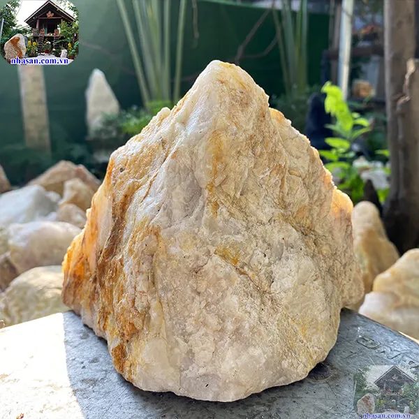 Đá thạch anh hồng thô khối 3.4kg-K151