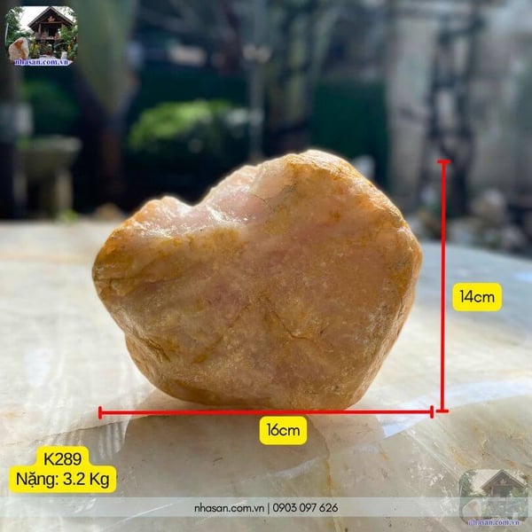 Khối đá thạch anh hồng thô K289 - 3.2kg, một góc thiên nhiên cho bàn làm việc