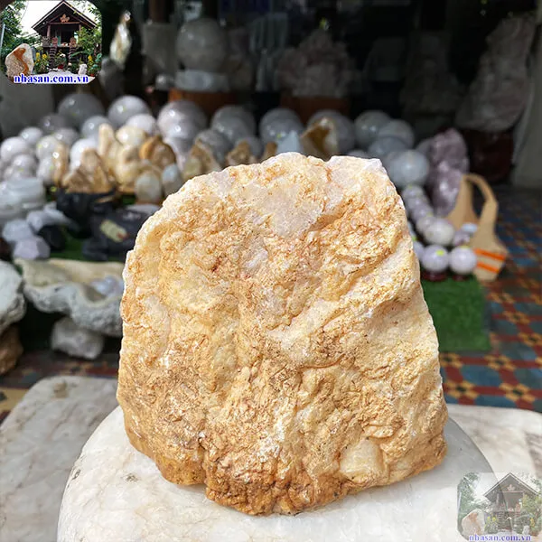 Thạch anh hồng giải pháp khử sóng từ cho gia đình bình an