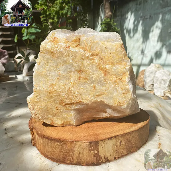 Đá thạch anh thô nguyên khối 7.5kg lột da trấn trạch