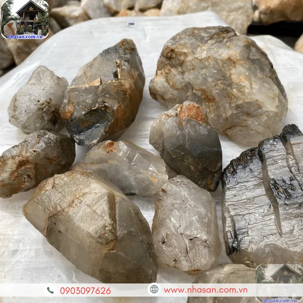 Đá thạch anh khói có tác dụng gì trong phong thủy?